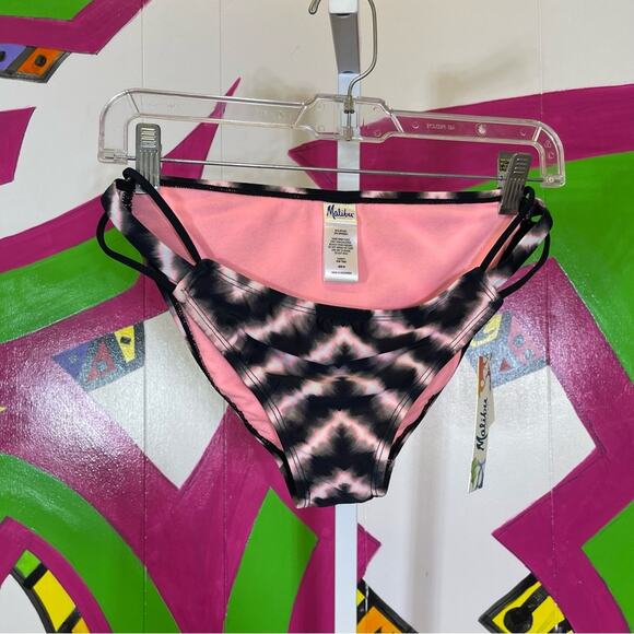 NWT, Malibu Dream Girl Pink Tie-Dye Bikini Bottom. Size Medium. 14.5" Waist - Picture 1 of 7